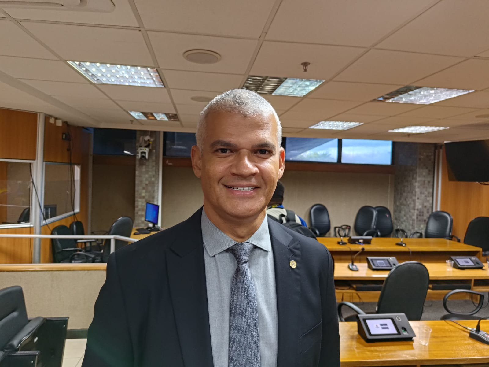 "estaremos no 2° turno; Feira chegou a um nível de cansaço muito grande dessa polarização que já dura 25 anos entre os Zé's"