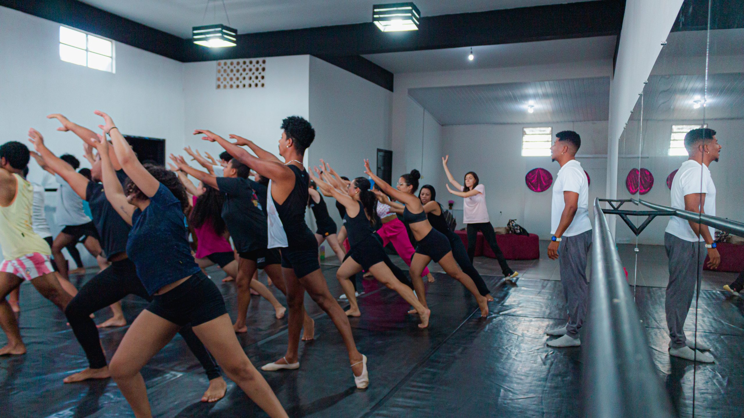 Funceb inscreve artistas de dança e teatro até 30 de abril - Candeias Mix