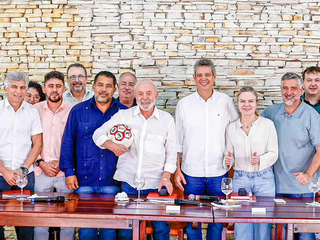Lula ouve pautas de sindicatos em reunião na Granja do Torto neste sábado