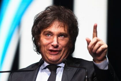 Milei cai em ‘pegadinha’ de bot em rede social e cita números falsos de deflação