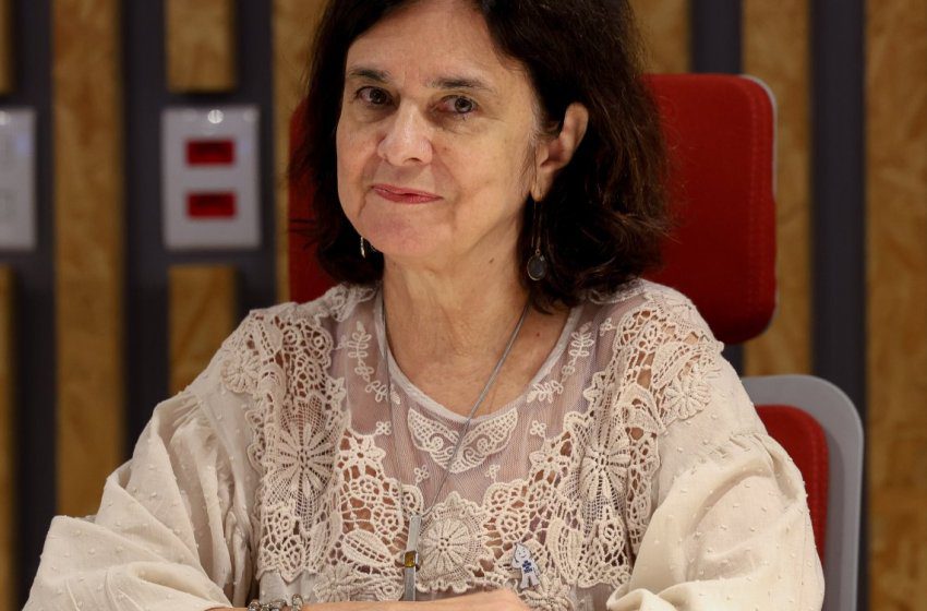 “Trabalhamos para universalizar até 2026″, diz ministra da Saúde nos 20 anos da Samu