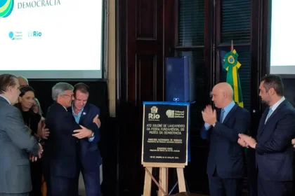Município do Rio e TSE lançam pedra fundamental do Museu da Democracia