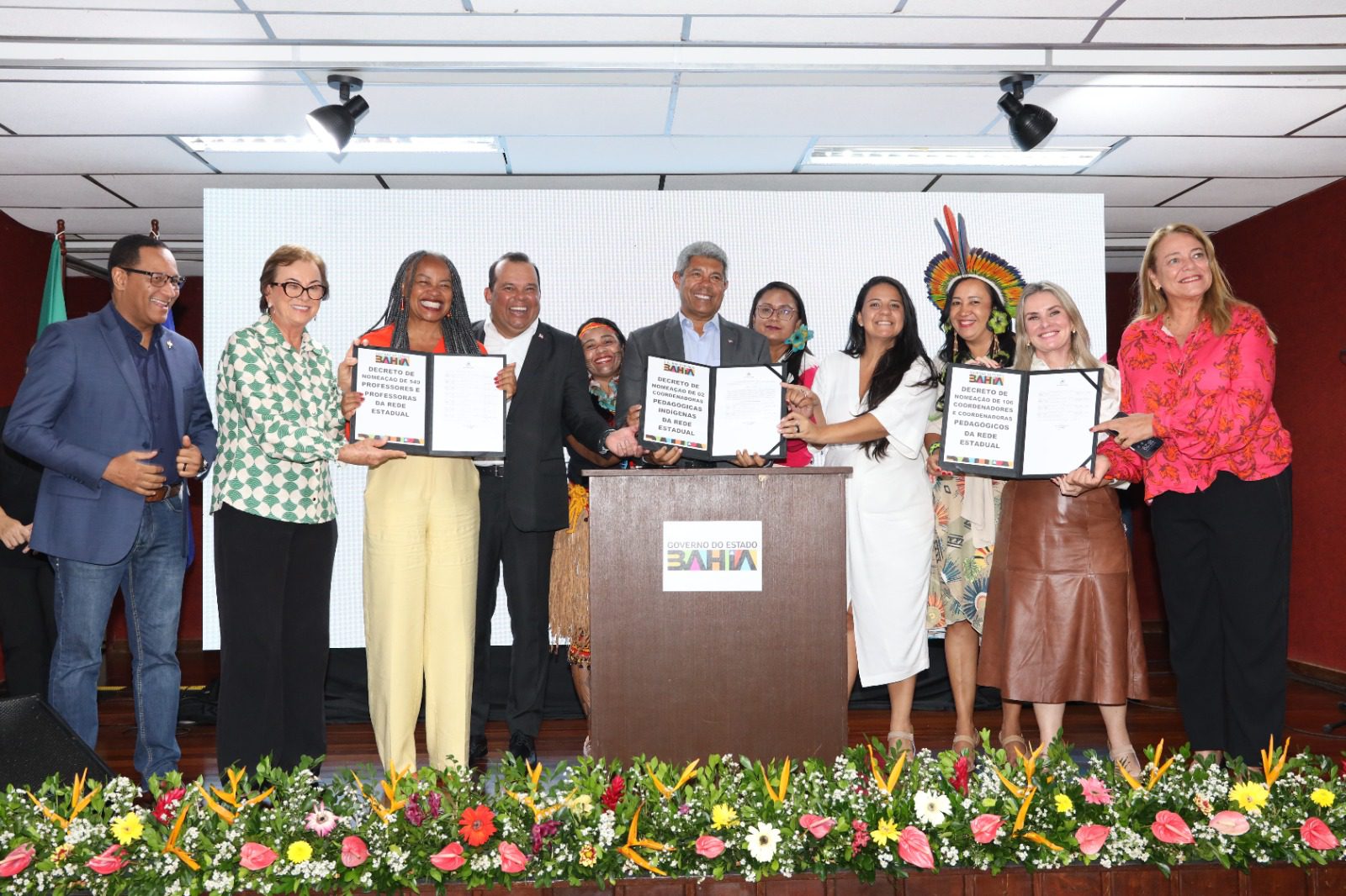 Bahia nomeia 657 educadores para rede estadual e eleva aprendizagem