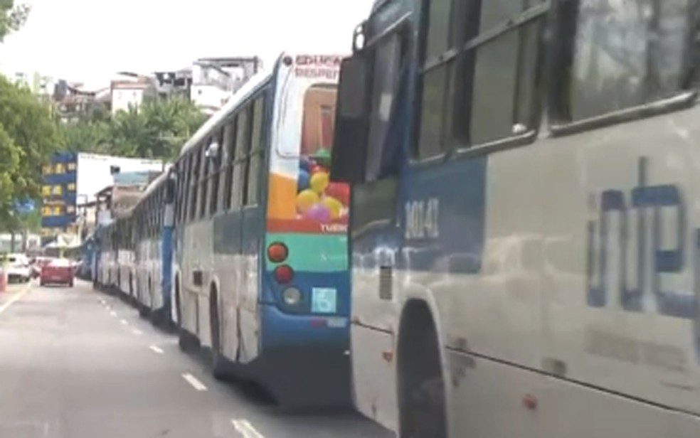 Ônibus vão circular a partir de 8h da manhã nesta terça em Salvador
