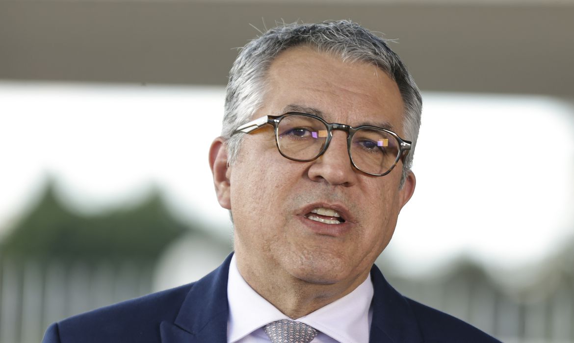 PT divulga nota de apoio a Alexandre Padilha e critica Arthur Lira