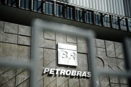 Petrobras entrará com recurso contra suspensão de conselheiro