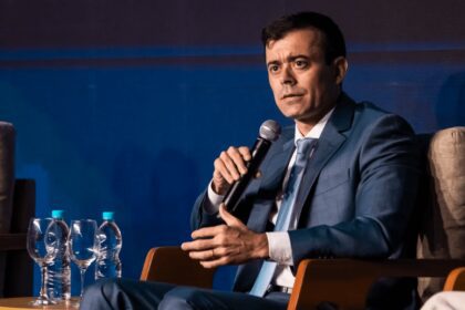 Projeto com meta fiscal de 2025 será anunciado pelo governo na 2ª-feira