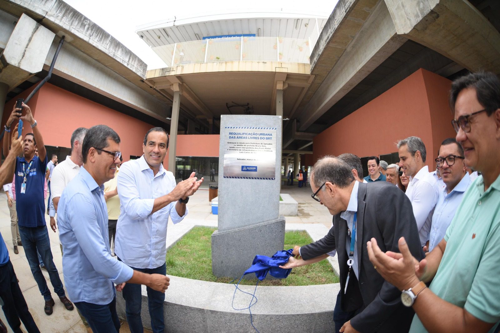 Áreas livres das estações do BRT Hiper e Cidadela ganham espaços de esporte, lazer e lojas
