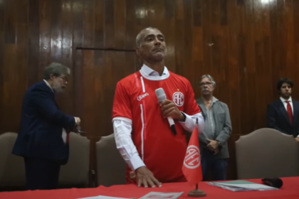 Romário é inscrito pelo América-RJ para jogar a Série A2 do Carioca