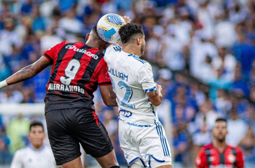 Dominado, Vitória perde para o Cruzeiro e segue no Z-4 e sem vencer no Brasileirão