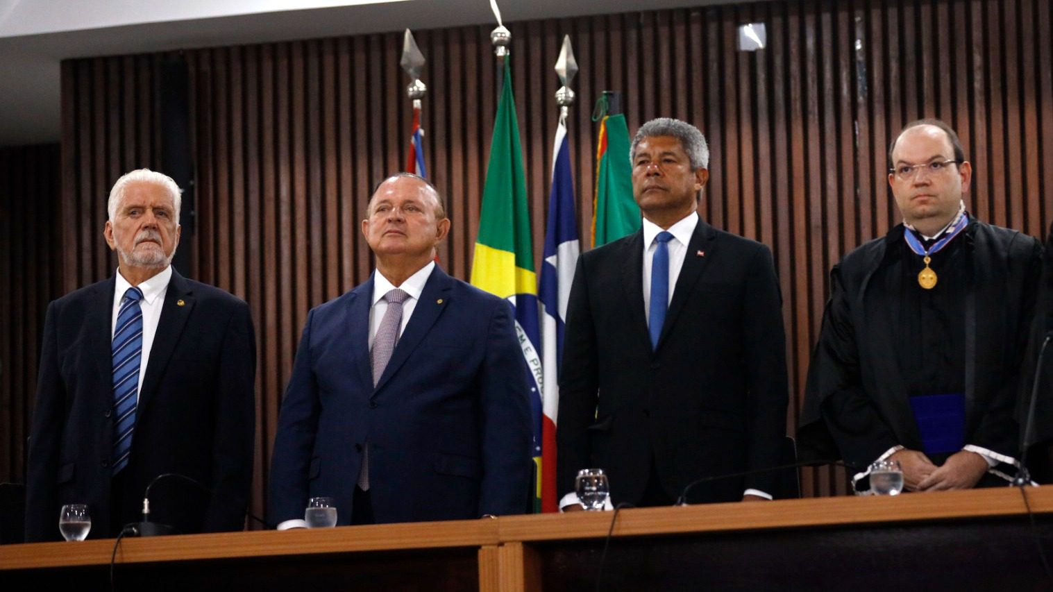 Maurício Kertzman assume como membro efetivo do TRE defendendo democracia