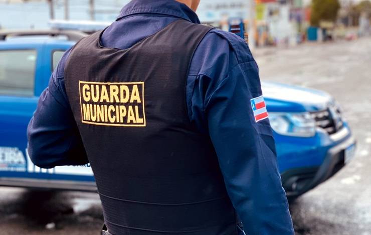 Criança de 11 anos leva arma de fogo para escola em Feira de Santana: Polícia investiga