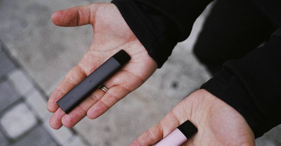 Anvisa proíbe cigarro eletrônico no Brasil em nova resolução.