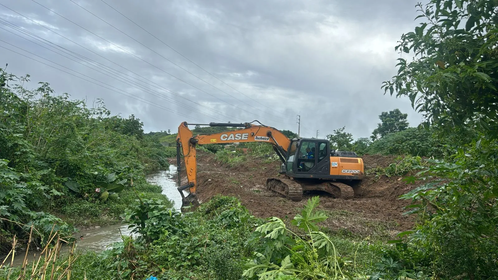 Prefeitura de Candeias segue com a Operação Chuva 2024.