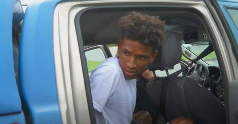 Suspeito que decepou braço da mãe afirma que não será preso: 'Argumentei perfeitamente'