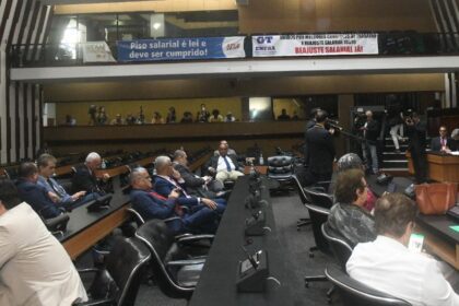 APLB critica aprovação de reajuste de 5,69% para professores estaduais, mas não fala em greve