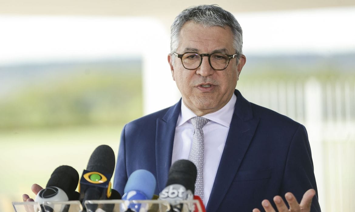 Alexandre Padilha destaca queda acentuada da insegurança alimentar no Brasil