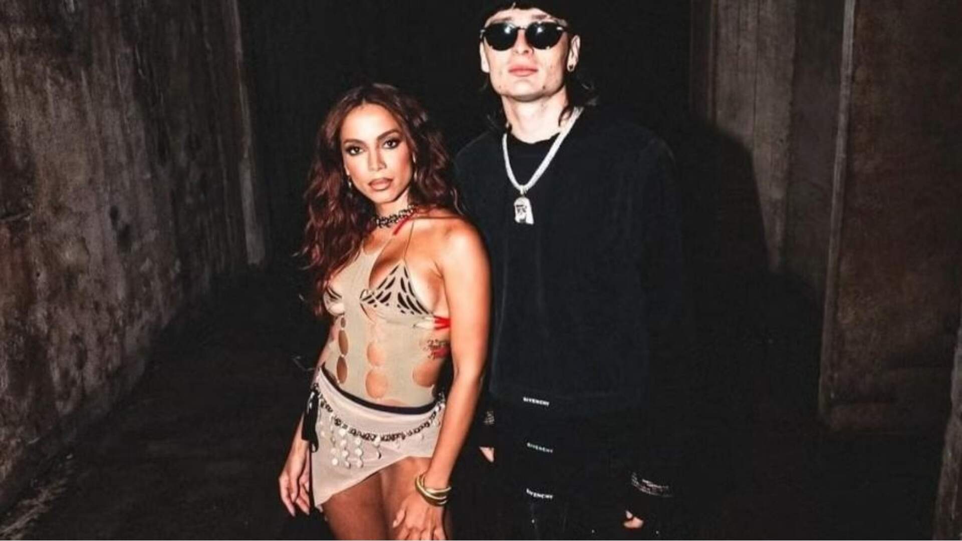 Anitta revela status com Peso Pluma: coração apaixonado