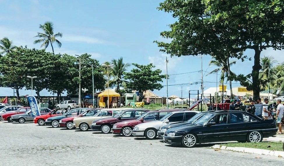 Camaçari estreia Exposição de Carros Antigos no Boulevard