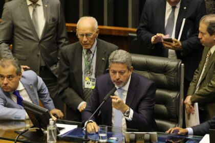 Câmara dos Deputados aprova projeto que pune invasão de terras e prédios públicos