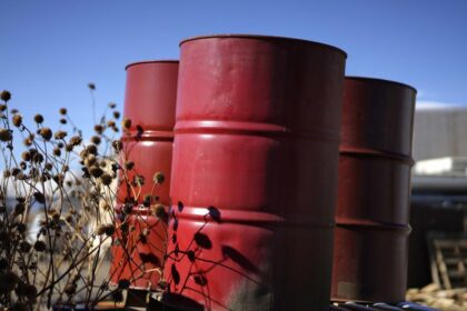 Brent para entrega em julho cai 0,20% para 83,16 dólares