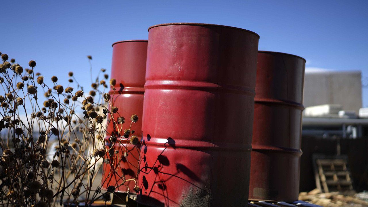Brent para entrega em julho cai 0,20% para 83,16 dólares