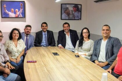 Executiva do PT Bahia e ministro da AGU dialogam sobre democracia e reconstrução do Brasil