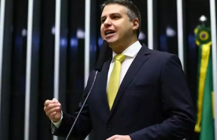 Ex-deputado federal Arthur Bisneto morre aos 44 anos em Manaus