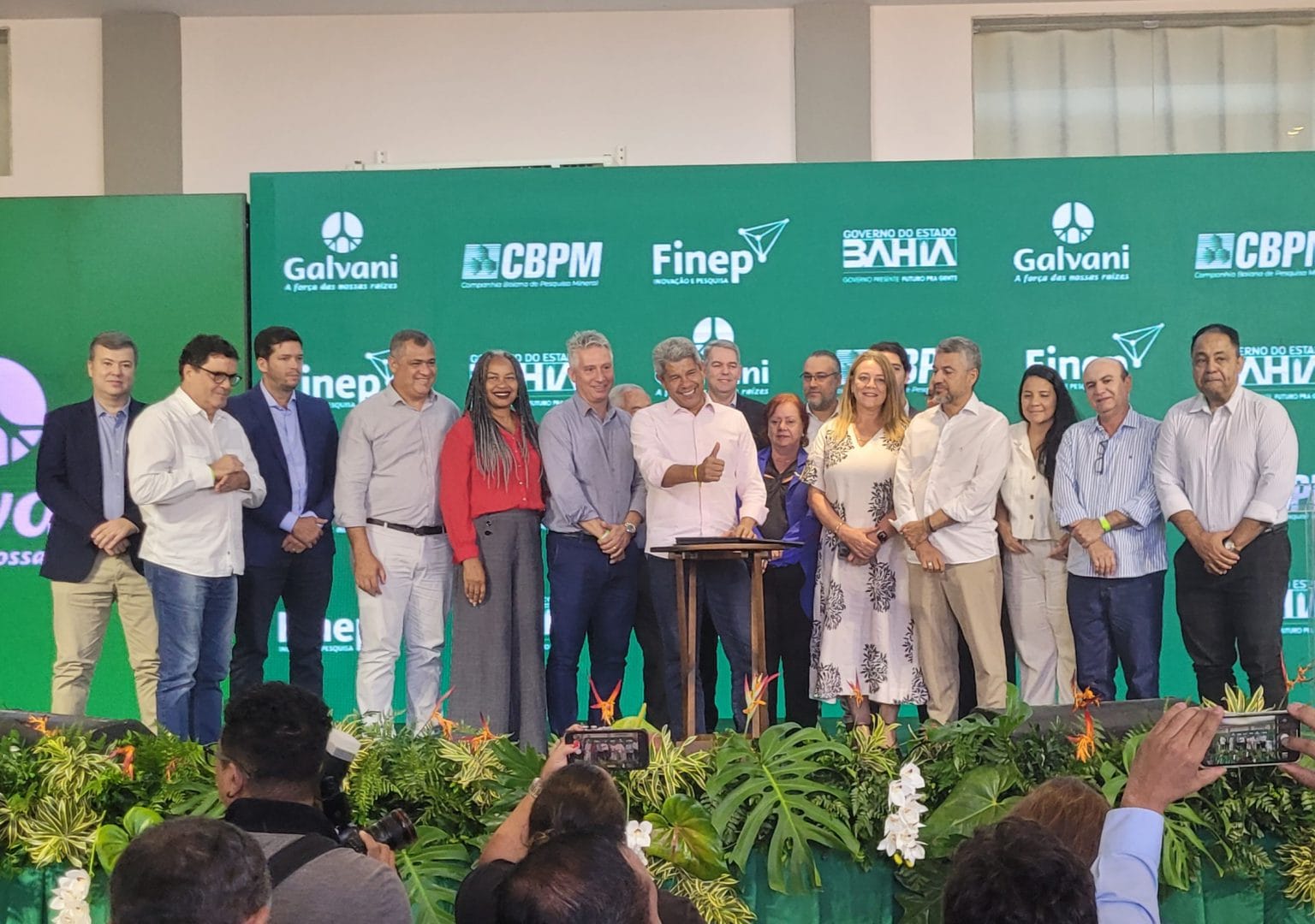 Jerônimo inaugura Pedra Fundamental de nova indústria de fertilizantes em Irecê