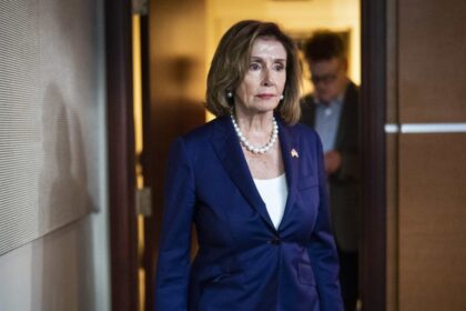 Juíza reconhece equívoco e decide reabrir audiência de sentença do atacante de Pelosi