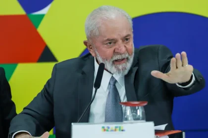 Lula sanciona lei que garante sigilo de vítima de violência doméstica