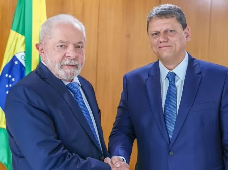 Pesquisa Genial/Quaest aponta que Lula tem 46% das intenções de voto para 2026 contra 40% de Tarcísio Freitas