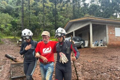 Prefeito de Bento Gonçalves (RS) agradece a Jerônimo por envio de bombeiros baianos