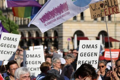 Protesto em Dresden contra violência eleitoral