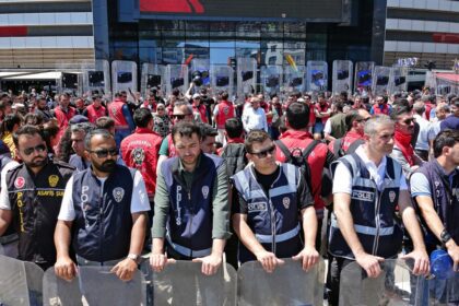 Manifestações na Turquia em repúdio à detenção de líderes da esquerda pró-curda