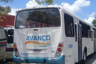 Reunião sem acordo mantém greve na RMS