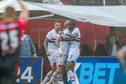 Série A: Vitória perde para o São Paulo por 3 a 1 em pleno Barradão