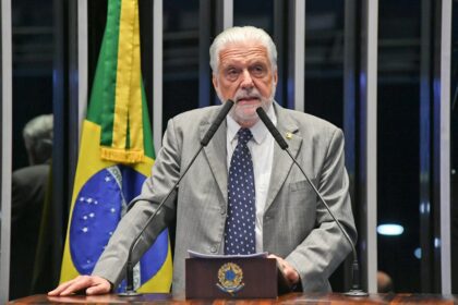 Wagner diz que Lula quer melhorar articulação após derrotas no Congresso