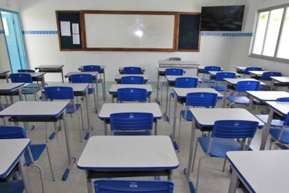 Governo libera abono excepcional a professores estaduais na terça, 28