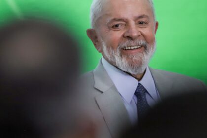 Lula avalia vetar taxação federal de compras internacionais até US$ 50
