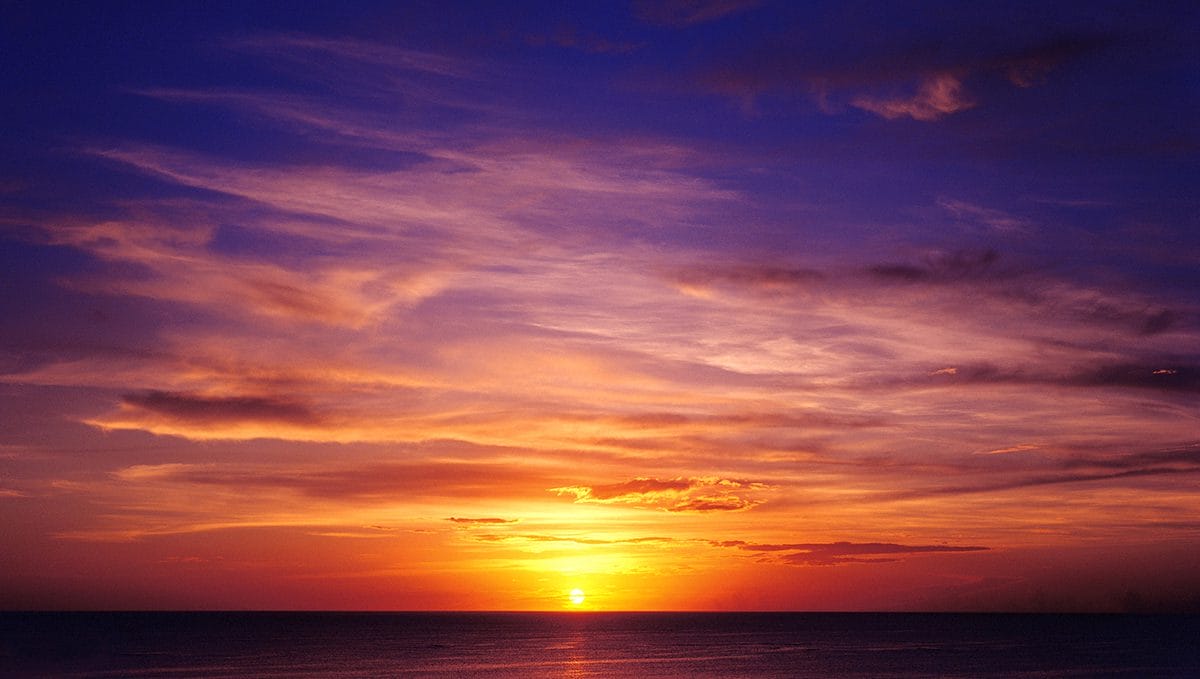 Por que o céu fica colorido durante o pôr do Sol?