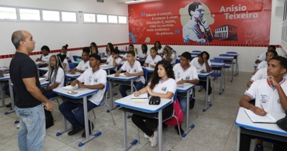 "Governo baiano paga 3ª parcela dos precatórios do Fundef a professores"