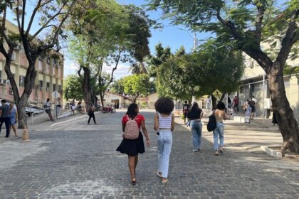 Uesb seleciona candidatos com diploma.