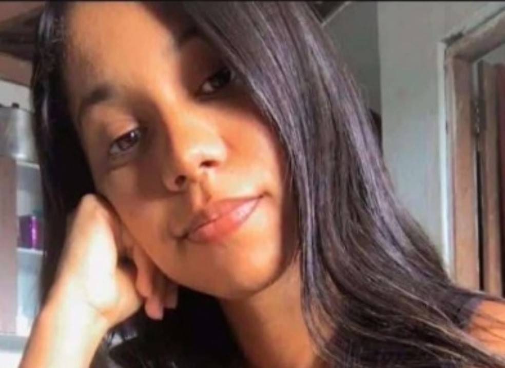 Jovem de 27 anos morre em acidente na BA-652 ao bater em poste