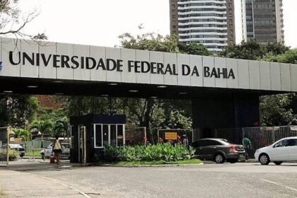 Professores da Ufba aprovam fim de greve para dia 26