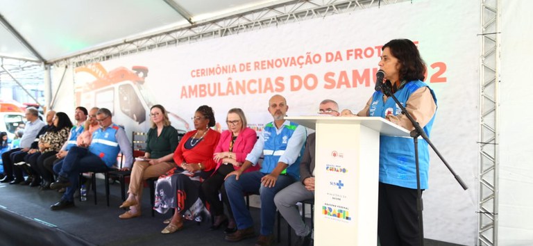 Entrega de ambulâncias no RS destaca importância do SAMU, afirma Nísia Trindade