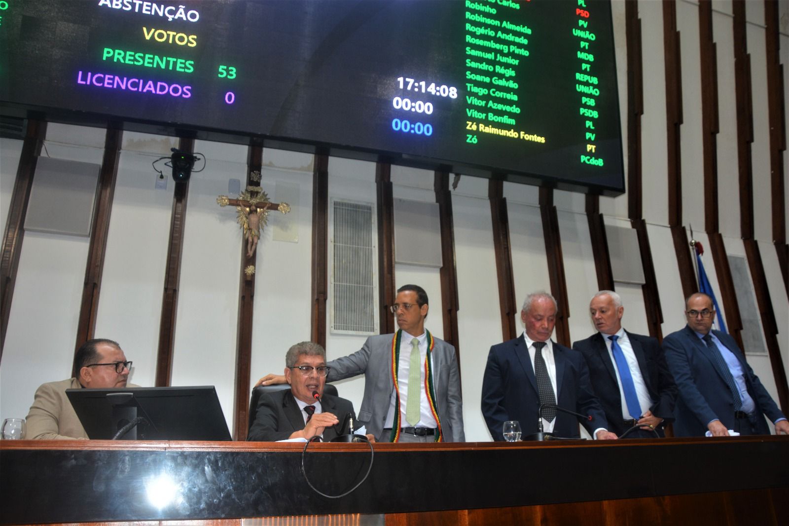 ALBA aprova LDO 2025 e marca votação de projeto da Defensoria