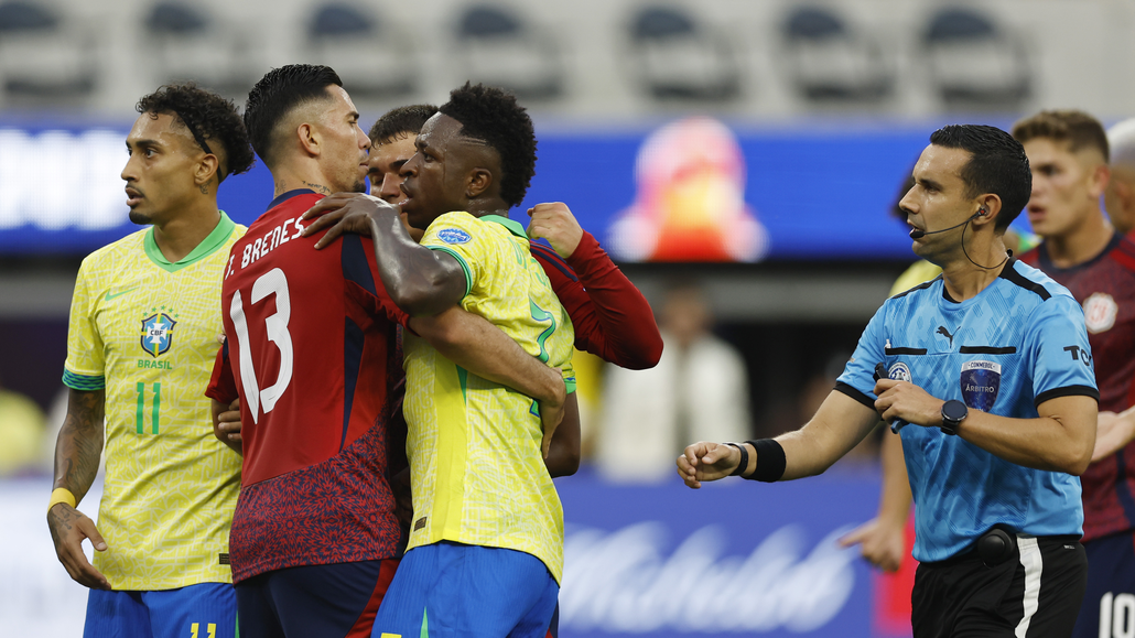Brasil fica no 0 a 0 com a Costa Rica na estreia da Copa América