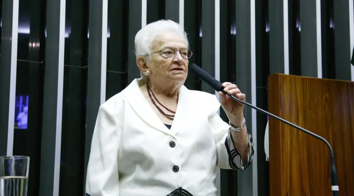 Deputada Luiza Erundina (PSOL-SP) é internada após passar mal na Câmara