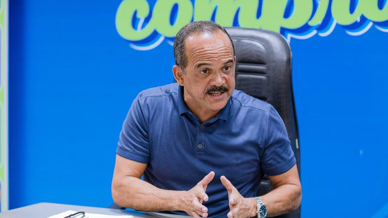 Avião com destino a Brasília que transportava prefeito de Camaçari apresenta falha na turbina